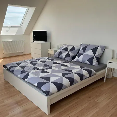 Adama Pro 3* 兹诺伊莫